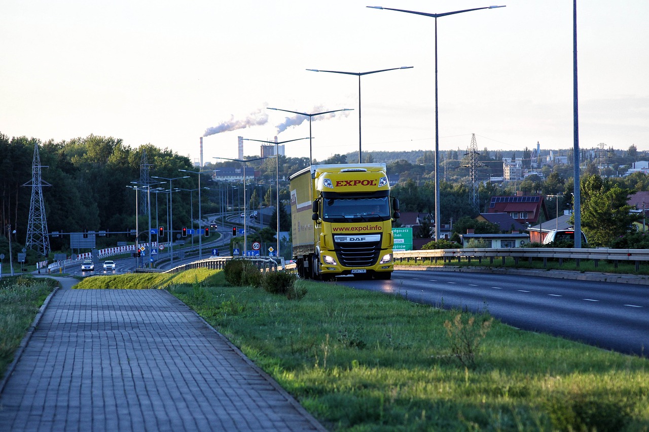 Transmiter Samochodowy Neonet: Przegląd Funkcji i Opcji