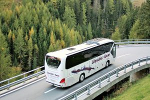Busy z Holstebro do Polski: Wygodny i Praktyczny Sposób Podróży